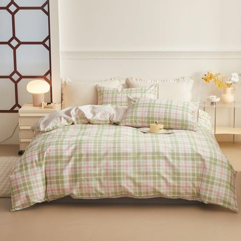 PRICES MAY VARY. Soft Cotton Fabric: The pink green grid plaid pattern duvet cover set is made from 100% cotton, ultra-soft, breathable, lightweight, skin-friendly and machine washable, ensure good and cozy night's sleep. The aesthetic bedding set is suitable for all-season. Zip Closure and Inside Ties: The reversible floral duvet cover set is designed with hidden metal zipper closure, convenient to put your duvet in and out, four ties in each corner of duvet cover keep duvet in place, pillowcas Funky Comforter Sets, Pink And Green Bed, Cute Bed Comforters, Pink And Green Dorm Room, Duvet Covers Aesthetic, Comforter Sets Aesthetic, Maximalist Bed, Pink And Green Bedroom, Aesthetic Bedding Set