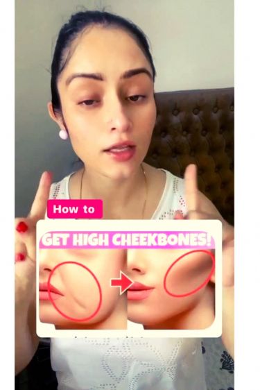 Check Bones Face, Saggy Cheeks Face Exercises, Cheek Bone Exercises, Cheekbones Exercise, Nose Exercise, Saggy Cheeks, Facelift Massage, Face Massage Video, Facial Exercise