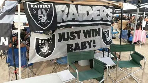 Just win. Raiders Cheerleaders, Raiders Players, Los Angeles Raiders, Raiders Wallpaper, Oakland Raiders Logo, Los Angeles Aesthetic, Raiders Baby, Chicano Love, Oakland Raiders Football