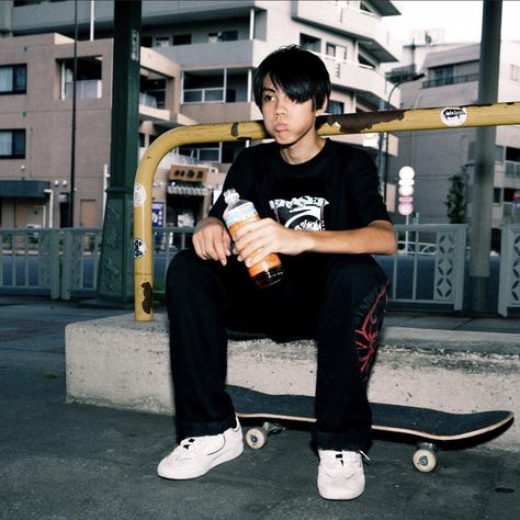 kyonosuke yamashita Kyonosuke Yamashita, Skater Photography, Skate Outfits, Skate Outfit, Japanese Ninja, Skater Boi, Skate Vibes, Skater Boys, Lee Do-hyun