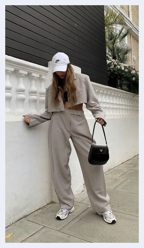 Blazer Outfits Street Style, Cropped Blazer Outfit, Chic Work Outfits Women, Work Outfits Women Office, Work Outfit Ideas, Smart Casual Work Outfit, Work Outfits Women Summer, Professional Outfits Women, Chique Outfits