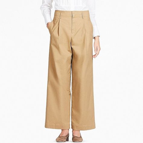 Uniqlo Women's High Waist Chino Wide Leg Pants Uniqlo Outfit, Paperbag Pants, Womens Wide Leg Pants, Neue Outfits, Uniqlo Women, Walmart Canada, Japanese Women, White Pants, Comfortable Outfits