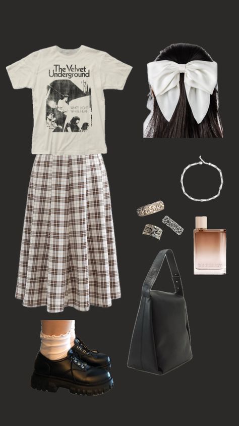 #grunge #outfit #grungeoutfits 80s Inspired Outfits Grunge, Birthday Outfit Grunge, Sweatervest Aesthetic Outfit Fall, Birthday Outfit School, Shoujo Protagonist, Grunge School Outfits, Thrifting Ideas, 80s Inspired Outfits, Y2k Grunge Outfits