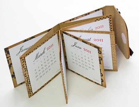 calendarios hechos a mano tipo agenda Fold Out Photo Book, Folded Books Tutorial, Mini Albümler, Calendar Notes, Calendar Book, Bookmaking, Mini Calendars, 카드 디자인, Mini Scrapbook