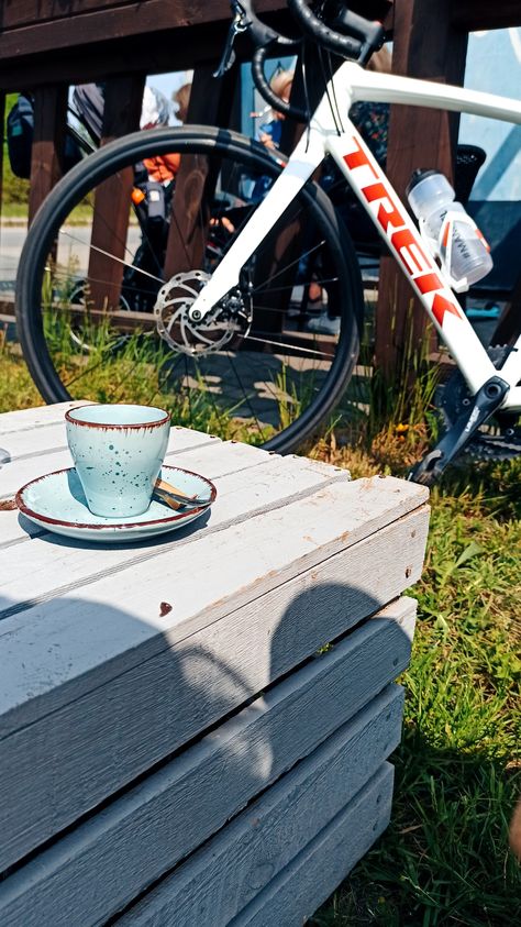 Coffee / Trek / Roadbike / Cycling /Coffee Ride Bike Coffee, Having Coffee, Coffee Bike, Cafe Concept, Coffee Photos, Content Ideas, Road Bike, Fit Life, Mood Board