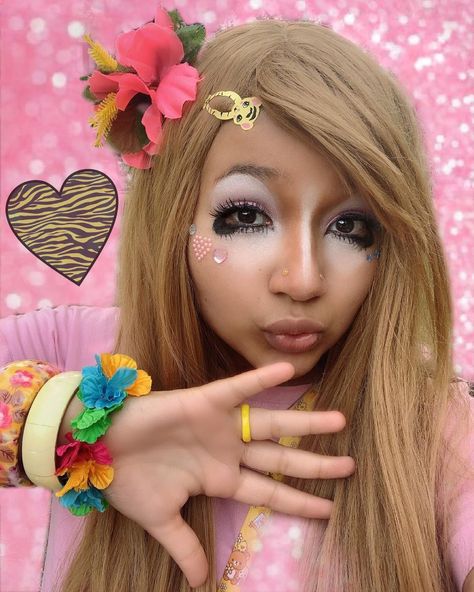 Gyaru Eyes, Gyaru Pigtails, Gyaru Rokku, Tropical Gyaru, Pink Haired Gyaru, Gyaru Onee Gal, Tsyuome Gyaru, Gyaru Aesthetic, Hime Gyaru Magazine