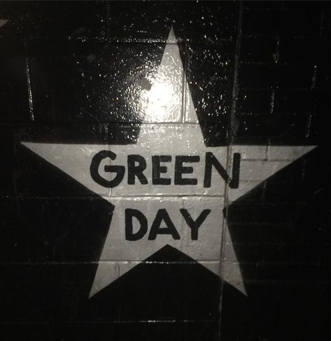 Green Day LIVE on Tour on Instagram: “Oh hey-O! There’s god’s favorite band, @greenday! Their star on First Ave, just down the street from the Target Center. Always nice to…” Greenday Band Aesthetic, Green Day September, Green Day Aesthetic, Riordanverse Aesthetics, Sigma Music, Green Day Lyrics, Alien Nation, Green Day Live, Green Day Band