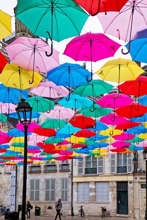 Hanging Umbrellas, Pinterest Home Decor Ideas, Historic Colours, Patio Flowers, Turned Art, Colorful Umbrellas, Graphic Design Course, Colourful Buildings, Homemade Decor