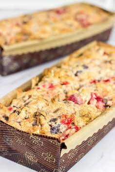 This Bishop's Bread is fruitcake for people who don't like fruitcake! Holiday Fruit Cake, Fruit Cake Recipe Christmas, Fruit Cake Cookies, Fruit Cake Christmas, Sweet Muffin, Fruitcake Recipes, Fruit Bread, Bread Recipes Sweet, Bread Recipes Homemade