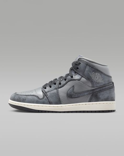 Air Jordan 1 Mid SE Women's Shoes. Nike.com Jordan Sneaker, Air Jordan 1 Mid Se, Nike Air Jordan 1 Mid, Wings Logo, Nike Air Jordan 1, Nike Fashion, Air Jordan 1 Mid, Jordan 1 Mid, Adidas Samba