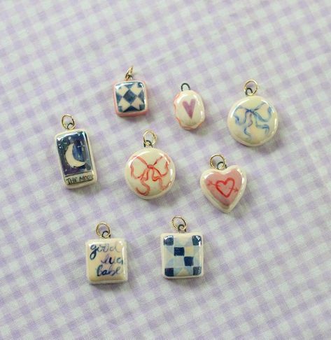 FromHadley - Etsy Diy Charms Jewelry, Handmade Clay Gifts, Little Ceramic Projects, Charms Packaging, Ceramic Pins, Ceramic Accessories, Ceramic Charms, Clay Keychain, Diy Air Dry Clay