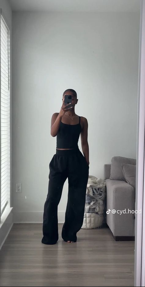 Matching Sets Black Women, Chill Casual Outfits, Casual At Home Outfits, 2025 Aesthetic, Chill Girl, Pilates Outfits, Cali Trip, At Home Outfits, Lounge Outfits