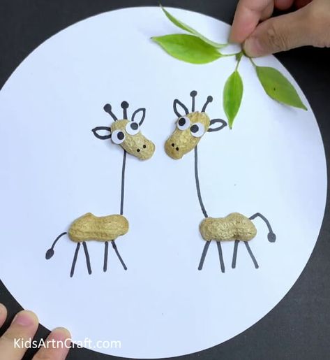 Peanut Shells Craft Ideas, Peanut Shell Art, Peanut Art Crafts, Peanut Shell Craft, Seed Crafts For Kids, Peanut Art, Kids Crafts Birds, Giraffe For Kids, Art And Craft For Kids