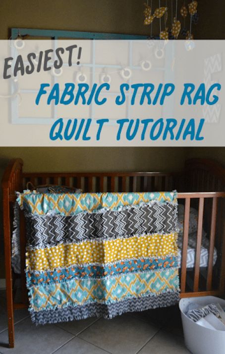 Easiest Fabric Strip Rag Quilt Tutorial Strip Rag Quilts, Rag Quilting, Rag Quilt Tutorial, Rag Quilt Patterns, Strip Quilt, Baby Rag Quilts, Dekor Diy, Quilt Tutorial, Strip Quilts