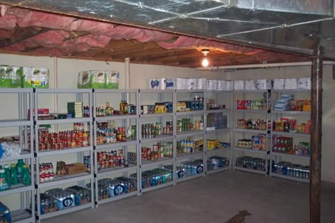 Preppers List : 10 Things To Do Now! Classy Basement, Unfinished Basement Storage, Basement Storage Shelves, Preppers List, Food Storage Rooms, Preppers Pantry, Basement Organization, Emergency Prepardness, Storage Decor