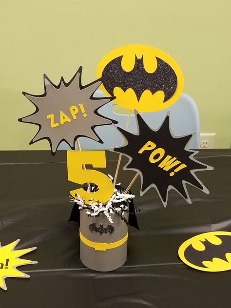 Batman Birthday Table Decor, Batman Birthday Centerpieces, Batman Decorations Party, Batman Party Centerpieces, Batman Centerpieces, Batman Birthday Party Decorations, Batman Birthday Party Ideas, Batman Party Decorations, Batman Themed Birthday Party