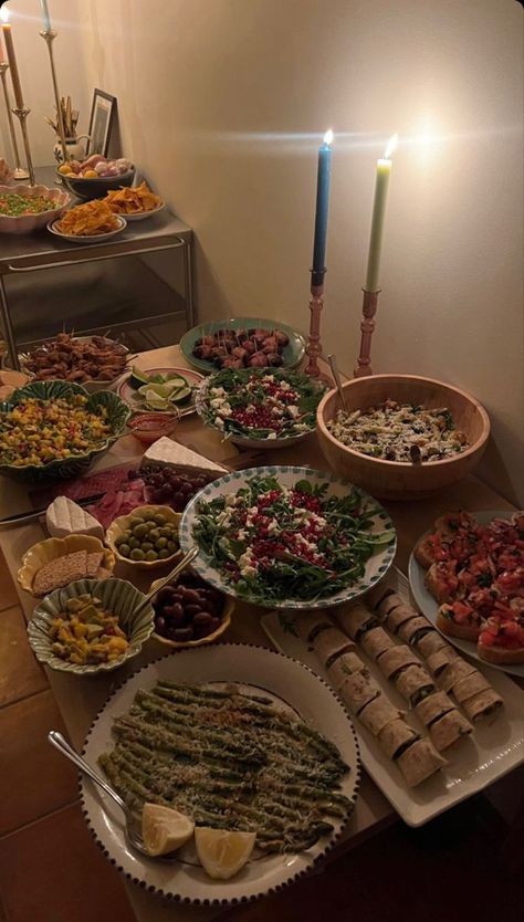 Different Types Of Food, Fest Mad, Birthday Dinner Party, Idee Pasto, Läcker Mat, Deilig Mat, Dinner With Friends, Idee Pasto Sano, Birthday Dinners