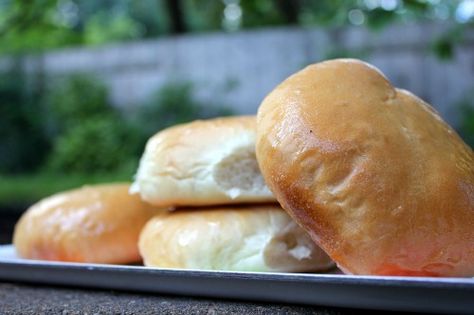 homemade hamburger buns Rolls Dinner, Yeast Dough Recipe, King Arthur Flour Recipes, Hamburger Bun Recipe, Homemade Hamburger Buns, Yeast Dough, Homemade Hamburger, Homemaking Tips, Homemade Hamburgers