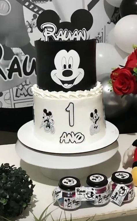 Mickey Mouse Black And White Cake, Mickey Cupcakes, Mickey Mouse Birthday Decorations, Eid Banner, Mickey First Birthday, Mickey 1st Birthdays, Mickey Mouse Themed Birthday Party, Modern Birthday Party, Mickey Mouse First Birthday