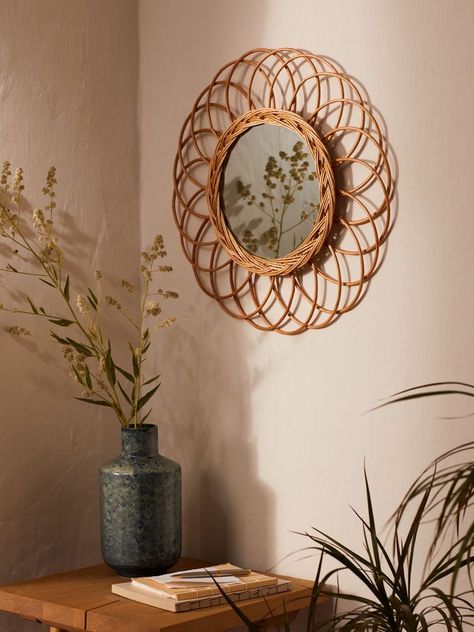 Rattan Interior, Mirror Creative, Raffia Mirror, Rattan Flower, Boho Mirror, Tropical Interior, Boho Style Decor, Bamboo Mirror, Rattan Mirror