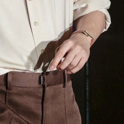 taehyung pretty hands on Twitter: "[ CLOSED ]… " Taehyung Brown, Feminine Energy Aesthetic, Hot Hands, Jungkook Funny, Brown Outfit, Pretty Hands, Hoseok Bts, Jungkook Abs, Beige Aesthetic