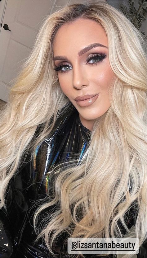 Charlotte Flair Wwe, Wrestling Stars, Wwe Female Wrestlers, Wrestling Divas, Charlotte Flair, Women Figure, Wwe Womens, Female Wrestlers, Wwe Divas