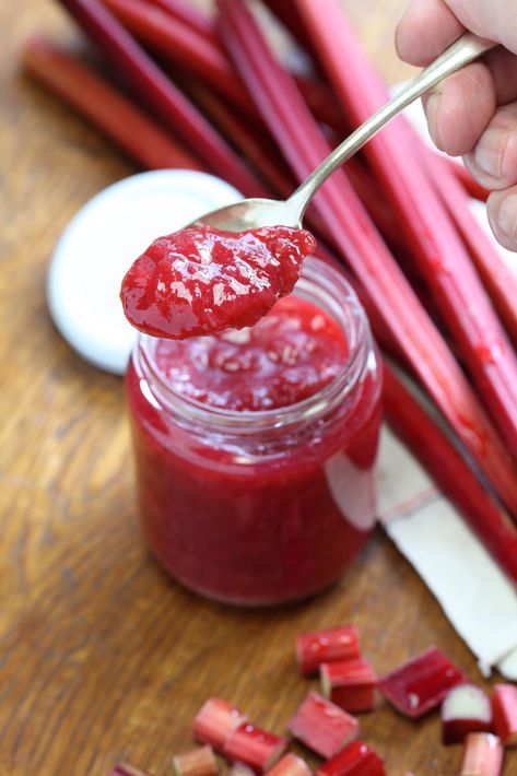 This rhubarb compote is easy to make and a great way to add tangy flavor and color to your favorite summer desserts. Mustard Based Bbq Sauce, Rhubarb Freezer Jam, Strawberry Rhubarb Sauce, Blueberry Rhubarb, Rhubarb Sauce, Rhubarb Compote, Compote Recipe, Rhubarb Jam, Rhubarb Recipes