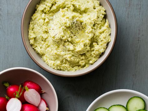 Food & Wine goes way beyond mere eating and drinking. We're on a mission to find the most exciting places, new experiences, emerging trends and sensations. Lima Bean Hummus Recipe, Meze Recipes, Baba Ganush, Bean Dip Recipe, Bean Hummus, Desayuno Keto, Bean Dip Recipes, Creamy Hummus, Hummus Recipes