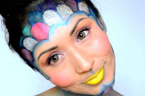 Halloween Makeup Ideas Anyone Can Master | Reader's Digest Rainbow Fish Costume, Easy Halloween Makeup Ideas, Easy Halloween Makeup, Kandee Johnson, Fish Makeup, Rainbow Halloween, Flapper Accessories, Fish Costume, Fish Face