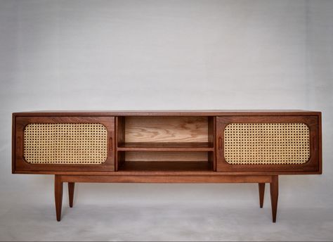 Wicker Tv Unit, Retro Tv Console, Cane Tv Console, Cane Tv Unit, Vintage Tv Unit, Vintage Tv Console, Rotan Furniture, Rattan Tv Console, Retro Tv Unit