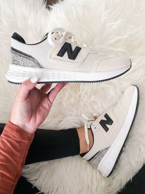 Shoe Aesthetic, New Balance Shoe, Fall Sneakers, Adidas Retro, Vans White, New Balance Fresh Foam, Balance Sneakers, New Balance Sneakers, New Balance Shoes