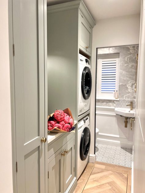 Small Utility Room With Toilet, Utility Corridor, Room With Toilet, Glass Pocket Door, Flush Hinges, Tiny Laundry, Small Utility Room, Tiny Laundry Rooms, Furniture Hinges