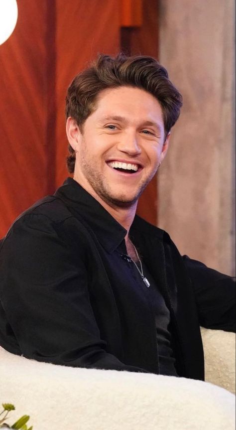 Niall Smiling, Niall Horan Skin Care, Niall Horan Album Cover, Niall Horan Smiling, Niall Horan Cute Pics, Zayn One Direction, Niall Horan Baby, Harry 1d, Baby Prince