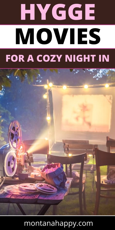 Backyard movie with projector on table with chairs Hygge Movies, Hygge Summer, Hygge House, Hygge Ideas, Hygge Inspiration, Hygge Living, Cozy Life, Hygge Life, Movie To Watch