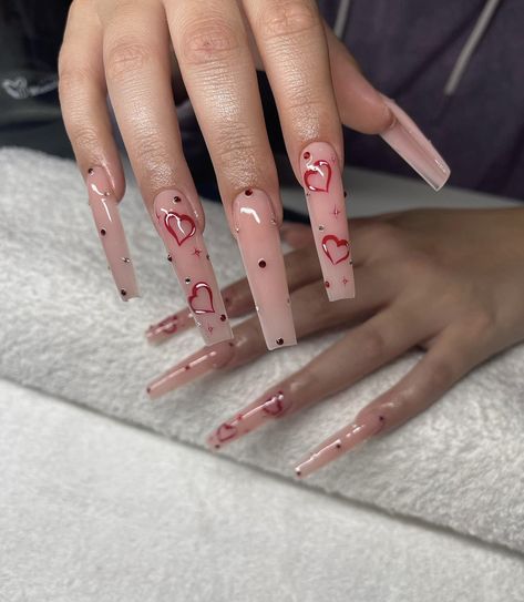 Inspiring Nails, Valentines Nail, Fancy Nails Designs, Long Nail Designs, Goth Nails, Long Nail, Glow Nails, Baddie Quotes, Fancy Nails