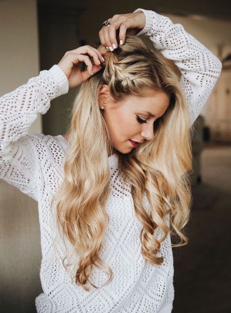 Easy Side Braid, Trendy We Fryzurach, Wedding Hair Trends, Tan Skin Blonde Hair, Side Braid Hairstyles, Braid Hairstyle, Side Hairstyles, Braided Ponytail Hairstyles, Side Braid