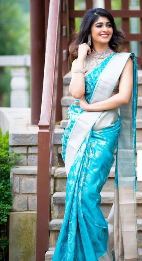 Indian Wedding Saree, Lichi Silk Saree, Wedding Saree Indian, Blue Saree, Bridal Blouse Designs, Ikkat Saree, Saree Fabric, Gold Necklace Designs, Bold And Beautiful