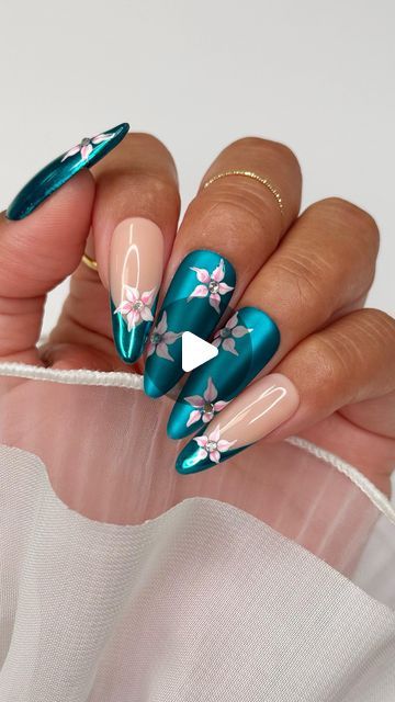 Daily Charme Official on Instagram: "EASY Dotting Tool Hibiscus Flower Nail Tutorial 🌺💙 Comment “EASY HIBISCUS” for everything you need to create this summer look 💖

Save & share for inspo!

#chromenails #hibiscusnails #flowernails #summernails #diynails #stepbystepnails #longnails #stilettonails #tealnails #nailtech #nailtutorial #nailinspo #summernails2024 #nailartist" Hibiscus Flower Nail, Teal Nails, Nail Trend, Nail Tutorial, Dotting Tool, Nail Fashion, Flower Nail, Hibiscus Flower, Nail Tutorials