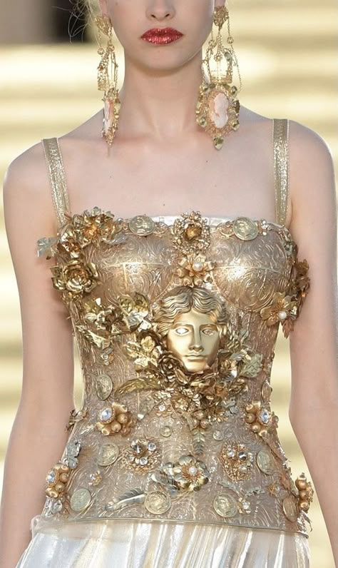 Dolce & Gabbana Couture, 2019 Runway, Fairytale Fashion, Runway Details, Fashion Project, Mode Inspo, Beautiful Gowns, Greek Mythology, Fancy Dresses