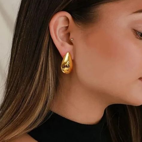 BOTTEGA Vanetta drop earrings Bottega Earrings, Autumn Fits, Bottega Veneta, Shop Earrings, Drop Earrings, Brand New, Closet, Fashion Tips, Clothes Design