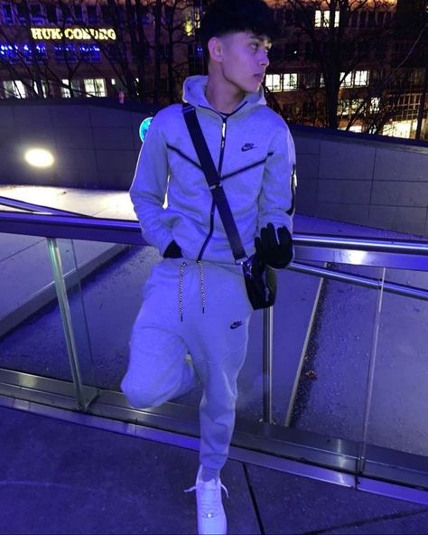 Nike Tech Fleece Outfit Men Grey, Drill Outfit Men Uk, Uk Guys Drip, Best Nike Tech Fleece, Drill Erkek, Drill Uk Outfit, Grey Tech Fleece Outfit, Nike Fleece Tech Outfit, Nike Tech Fleece Boy