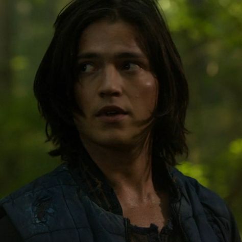 Finn Collins, Thomas Mcdonell, Clarke The 100, The 100 Show, Dark Ages, Pretty People, Star Wars, The 100