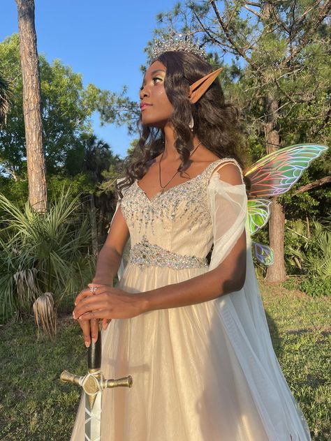 Black Fae Day, Fae Queen, Black Fae, Fae Aesthetic, Ren Faire Outfits, Fairy Photoshoot, Magical Women, Fair Outfits, Ren Fest