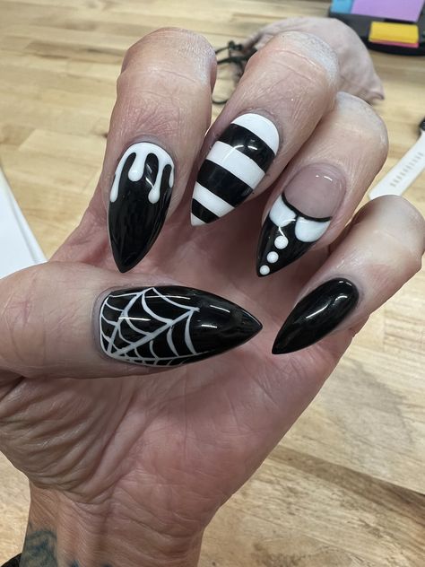 Addams Family Nail Design, Halloween Nails Wednesday Addams, Wednesday Adam Nails, Wednesday Addams Inspired Nails, Addams Family Nail Art, Wednesday Addams Nail Art, Adams Family Nails, Addams Family Nails, Wednesday Addams Nails