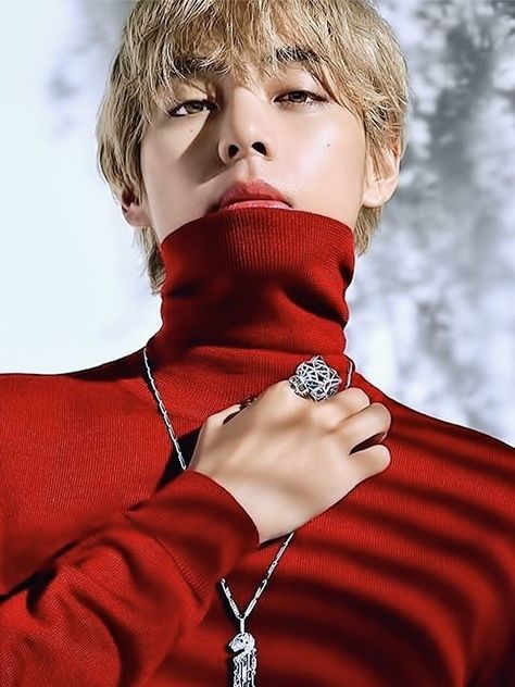 Kim Taehyung Cartier, Taehyung Cartier, Beach Red, V Model, Taehyung Kim, Bts Maknae Line, Bts Kim, Army Wallpaper, Taehyung Photoshoot