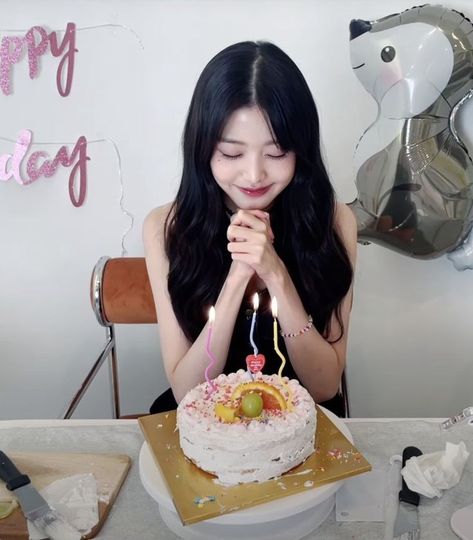 가을 패션, Birthday Girl, Girl Birthday, Log In, Log, Cake, Birthday