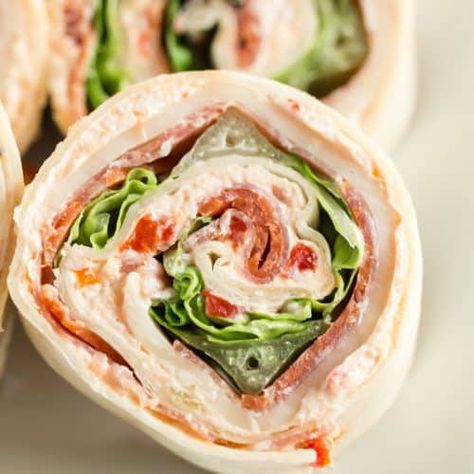 Italian Pinwheels - Tornadough Alli Food Pinwheels, Italian Pinwheels, Yummy Appetizers Parties, Italian Appetizer, Pinwheel Sandwiches, Rolled Sandwiches, Delicious Sides, Pinwheel Appetizers, Easy Foods