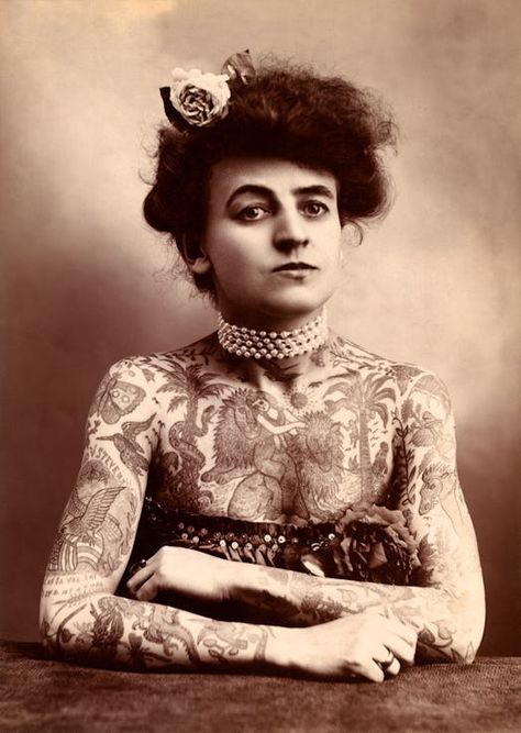 Vintage Tattoo Photos, 1800s Tattoos, 1930s Tattoo, Pipe Tattoo, Vintage Tattoo Ideas, Traditional Style Tattoos, American Traditional Sleeve, Traditional Tattoo Woman, Vintage Tattoos