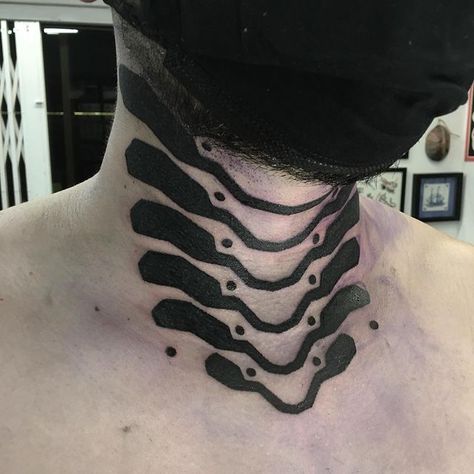 Tech Tattoo Ideas For Men, Cyberpunk Neck Tattoo, Cyberpunk Spine Tattoo, Robot Tattoo Design, Butterfly Tattoo Finger, Cyberpunk Tattoo Design, Cyberpunk Tattoo Design Ideas, Cyberpunk 2077 Tattoo, Dog In Memory