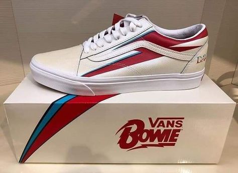 David Bowie Converse, David Bowie Aladdin Sane, Vans Limited Edition, Dramatic Music, Tenis Vans, Dr Shoes, Limited Edition Shoes, Strappy Sandals Flat, Limited Edition Sneakers